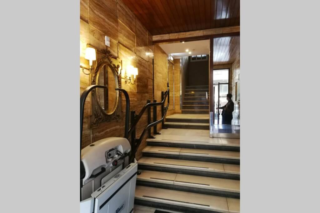 Apto Ramón Y Cajal,1- Céntrico Y A 200m De Playa San Lorenzo-3hab-garaje Opcional Apartamento