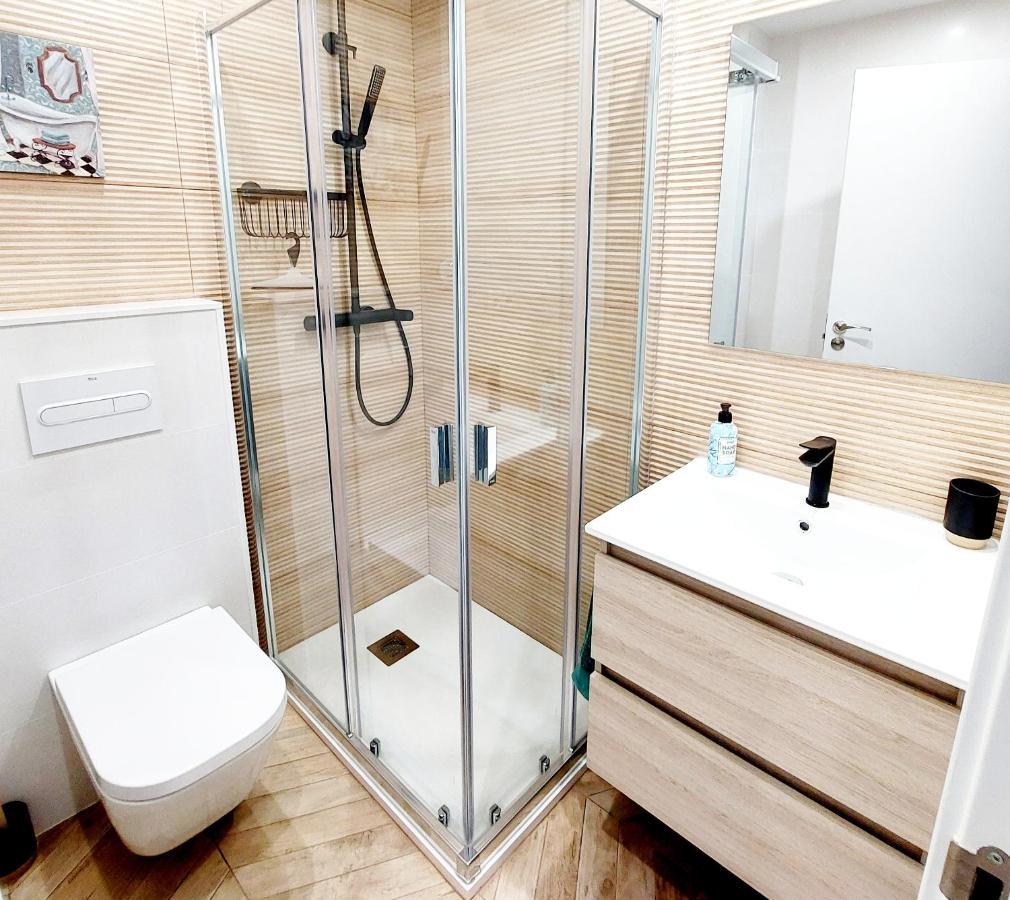 Apto Ramón Y Cajal,1- Céntrico Y A 200m De Playa San Lorenzo-3hab-garaje Opcional Apartamento